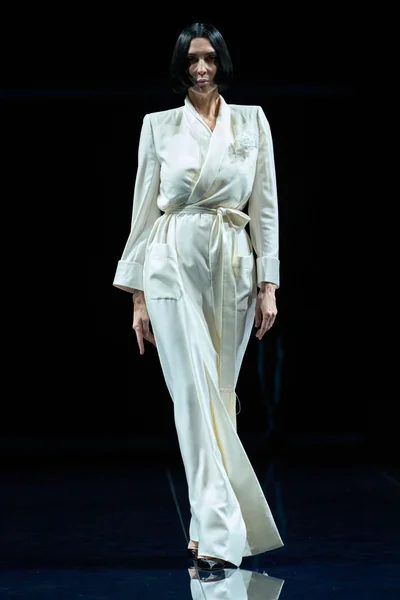 Look 37